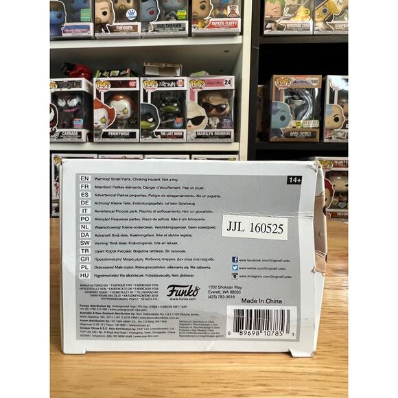 OFFICIAL SDCC VAULTED LIMITED EDITION Conan O'Brien as Superman Funko Pop #05 DC - Picture 6 of 6